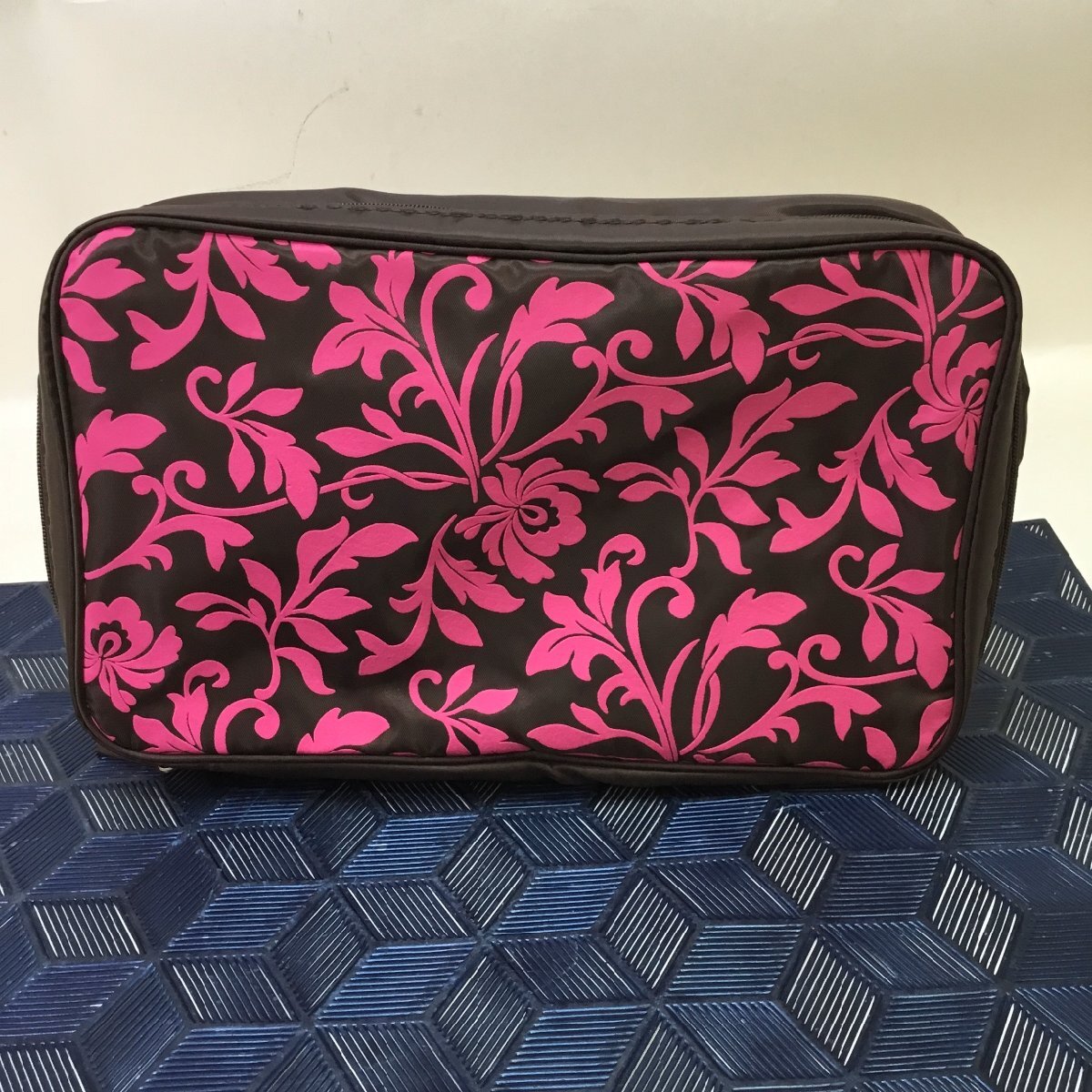 【保管品/CH】POLA ポーラ セカンドバッグ セカンドポーチ 巾着付き ファッション RS0724/0000拍卖