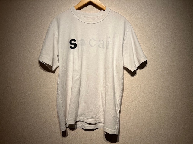 ♪送料無料★sacai★名作★半袖カットソー★転写 フルロゴプリント★クルーネック★半袖 Tシャツ ③★サカイ★AD2022★0353S★白★3(L)♪拍卖