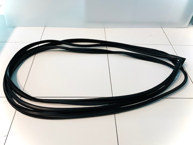 ベンツ トランスポーターT1N 210D 310D 211CDI 313CDI 316CDI 416CDI ハイルーフ フロントガラス モール W901/2/3/4 スプリンター ベントラ拍卖