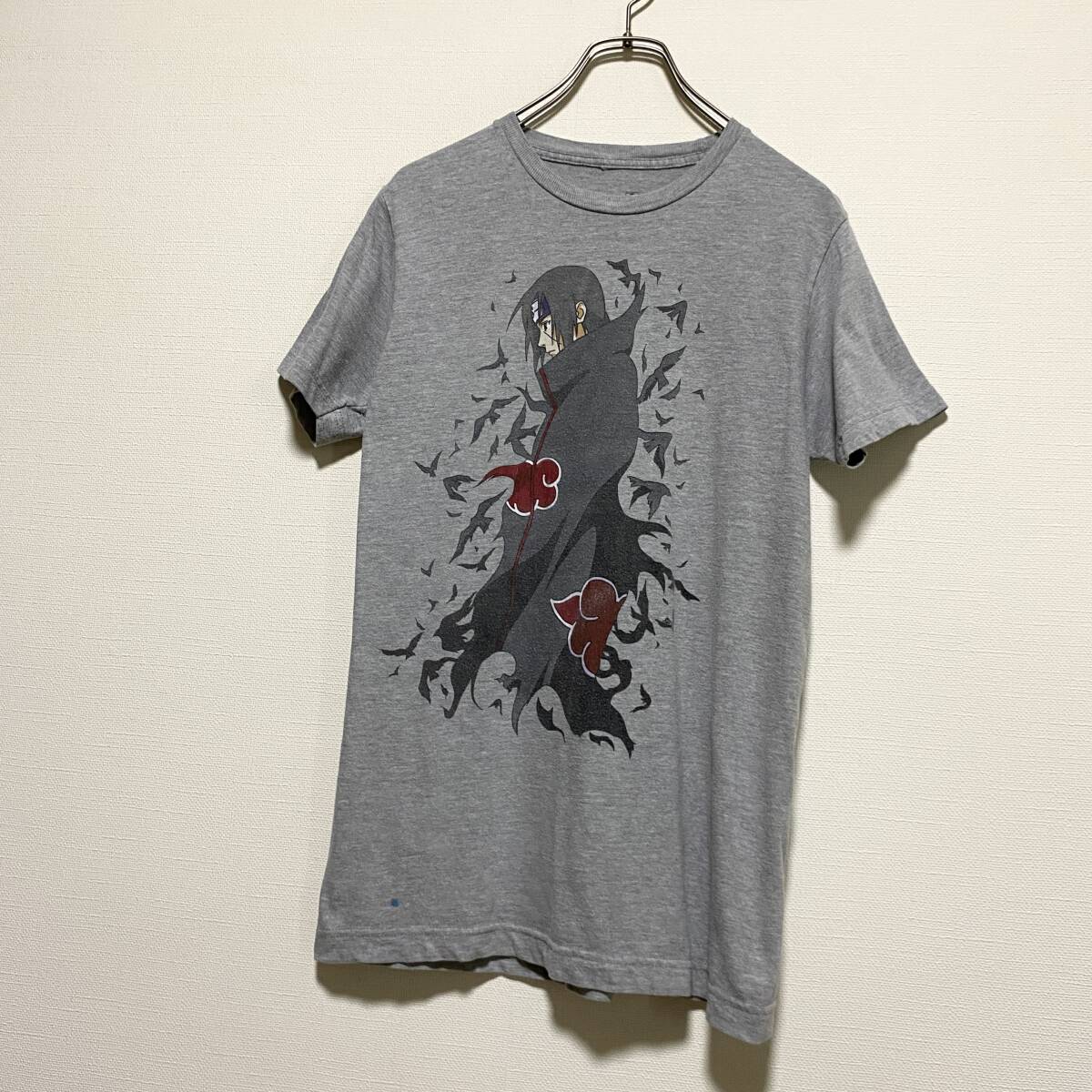 アメリカ古着 うちはイタチ NARUTO ナルト 半袖 Tシャツ ビッグプリント 公式 US古着 Sサイズ 【I684】拍卖