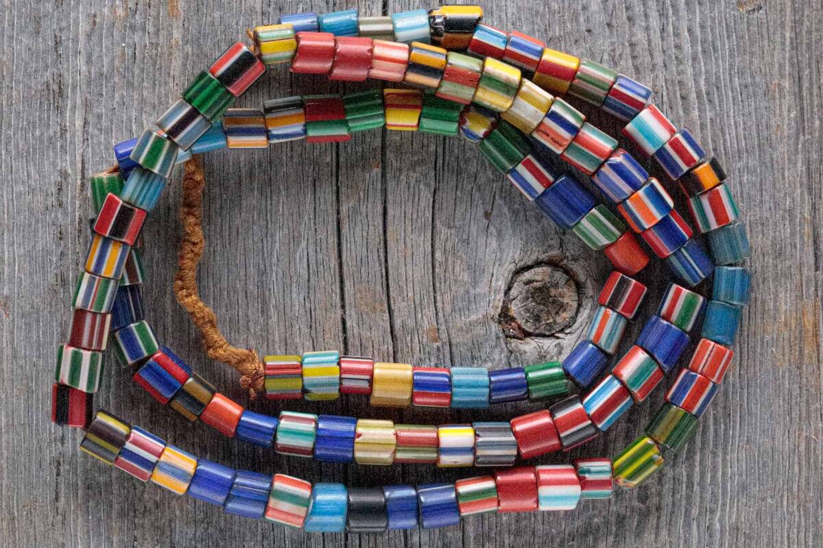 *Venetian beads2A拍卖