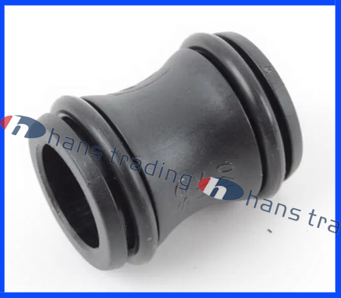 AUDI アウディ 純正品 ユニオン オイルクーラー コネクト クーラントパイプ コネクタ 接続パイプ Oリング付き 06L121131拍卖