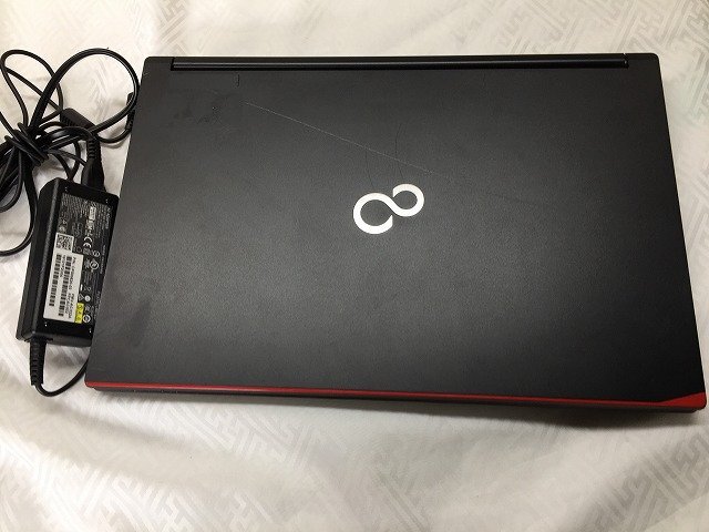 □ FUJITSU/ 富士通 ノートパソコン LIFEBooK A576/P/ Core i5-6200U/ CPU 2.3GHz/メモリ:6GB/HDD:500GB/Windows10<D0607W3-1F-1BOX>拍卖