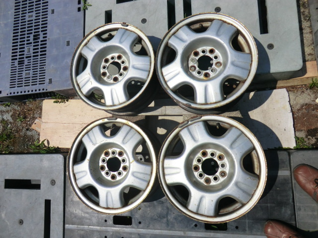 15×6J 100・114.2/10H(5穴マルチ) ハブ径69 中古スチール4個組 管理SKR67-SH5098拍卖
