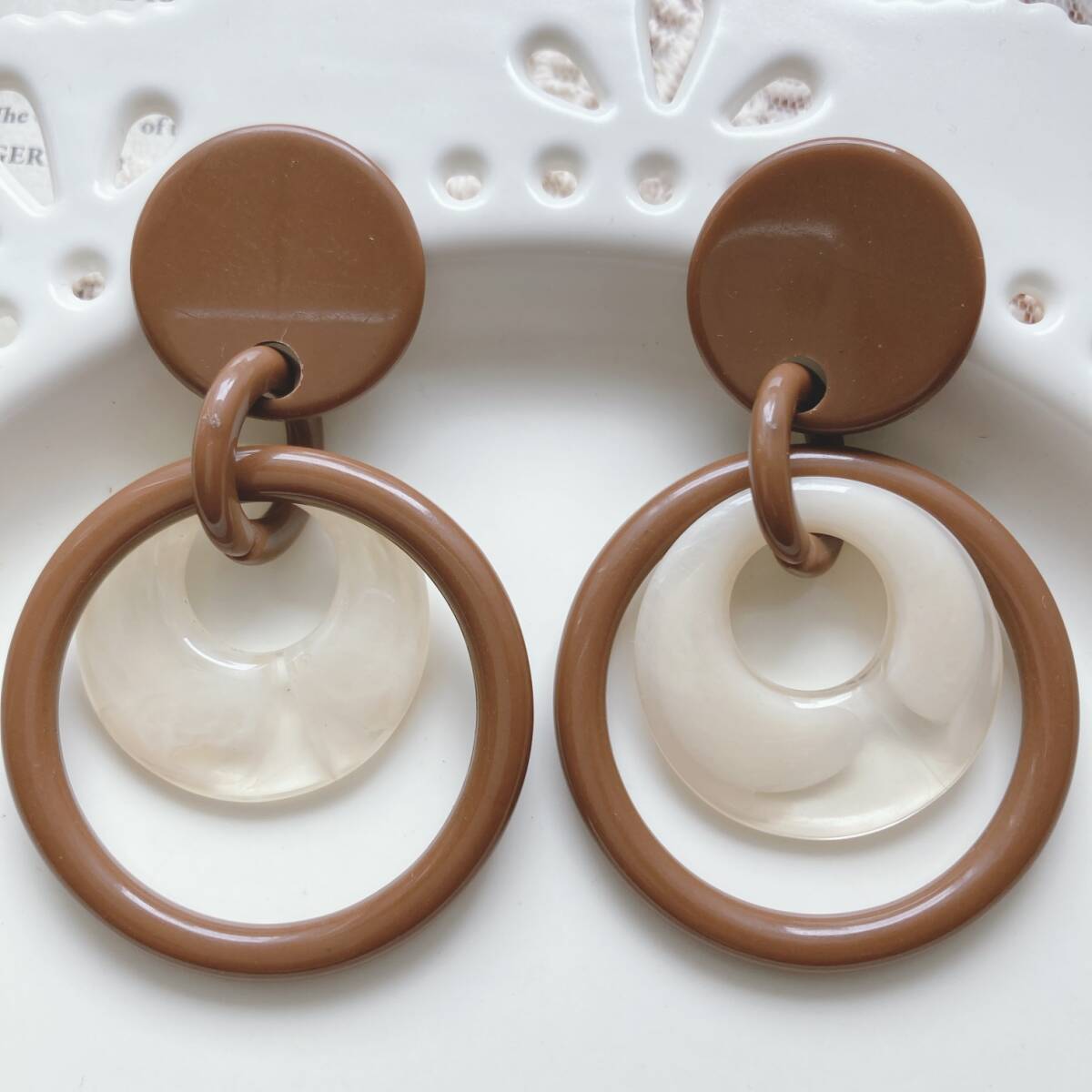 ピアス ブラウン フープ アクリル マーブル ゆらゆら 揺れる 未使用品 k0582拍卖