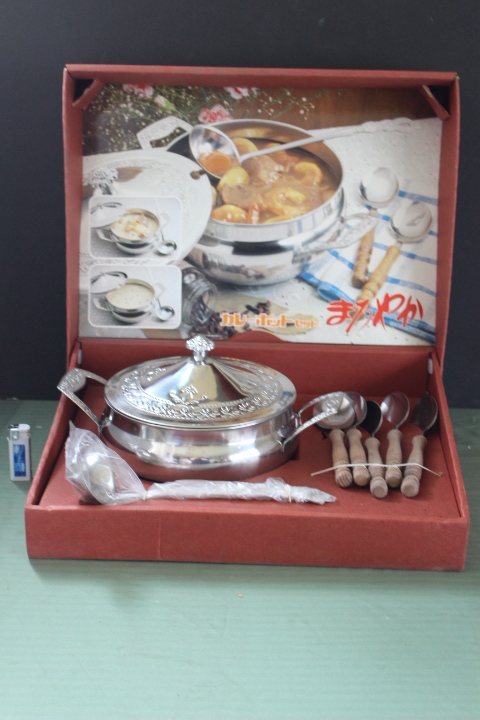 再■ み-825 カレーポットセット「まろやか」保管品 お玉×1/スプーン×5 ※ポット/約寸:高9cm 直径17.5cm 重さ420g拍卖