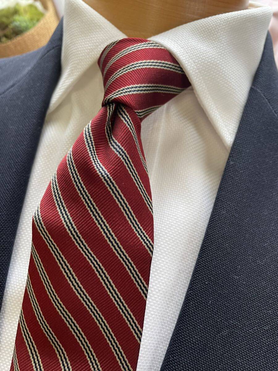 【美品】菱屋 レジメンタル柄 ネクタイレッド基調 大剣約8cm アメリカントラッド 高級シルク日本製拍卖