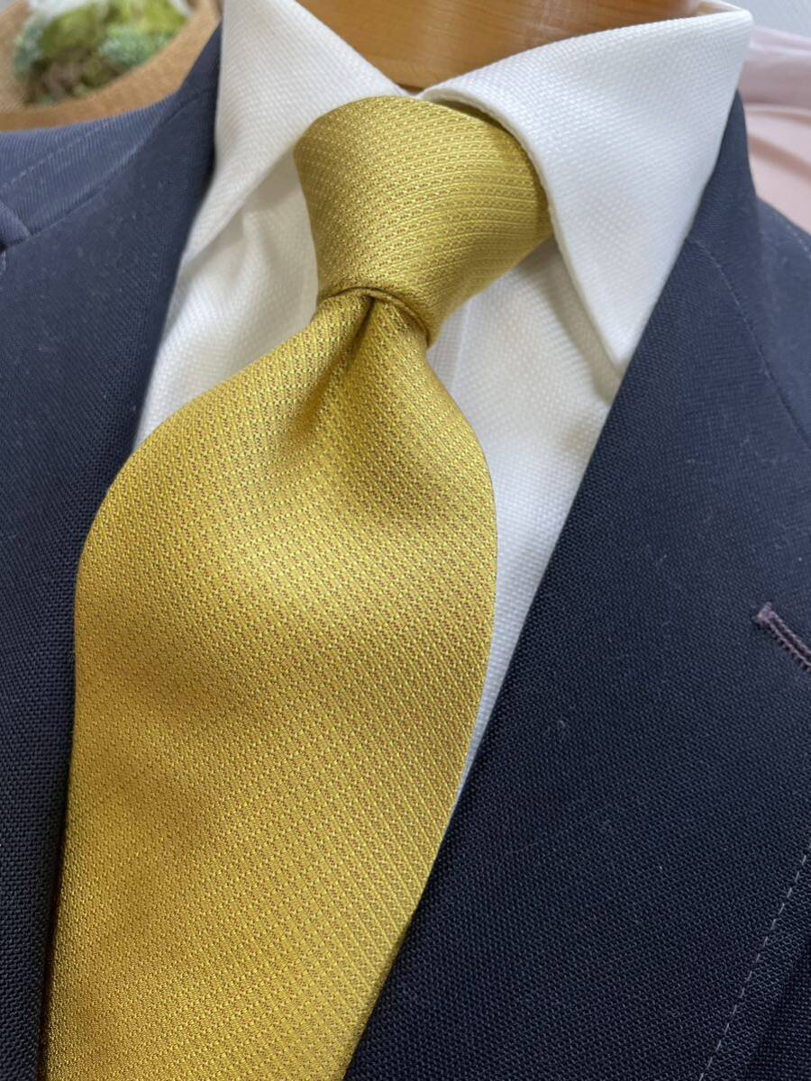 【美品】日本製高級シルクネクタイ ソリッドタイ イエロー 大剣約9.5cm拍卖
