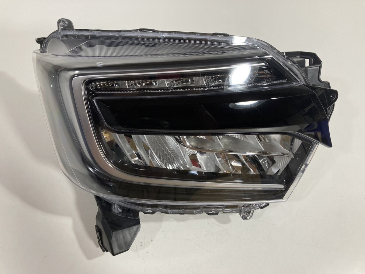 ホンダ純正 JF3/JF4 N-BOX カスタム 後期 スタイル+ブラック LED ヘッドライト 右側 STANLEY W3106 刻印J4 棚番L-1135拍卖