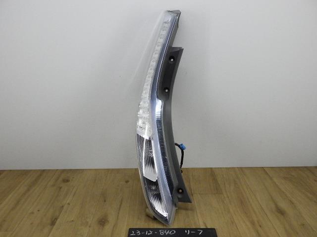 リーフ ZAA-AZE0 左テールランプ ライト レンズ NAH イチコ D115 26555-3NK1A拍卖