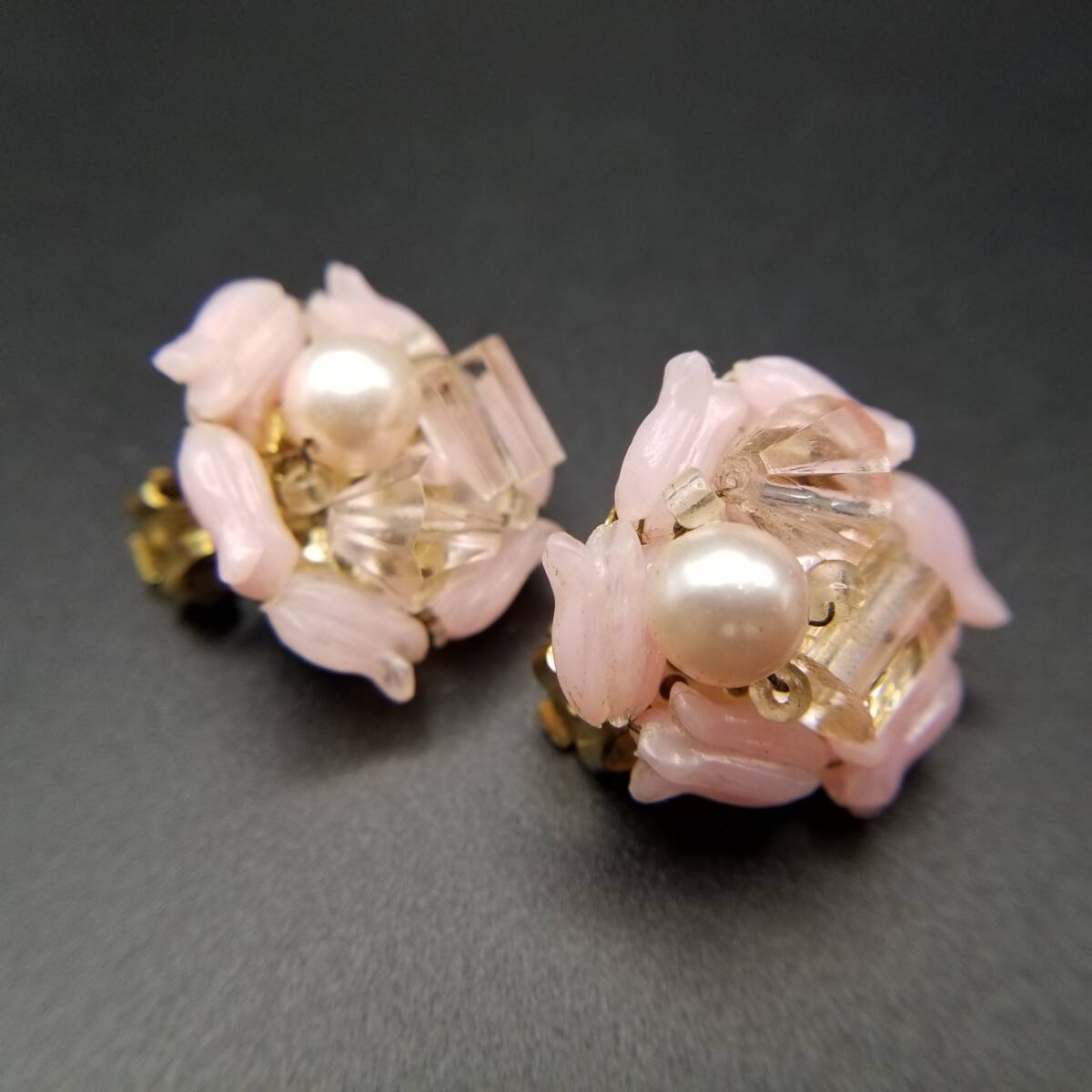 50's チューリップ ピンクビーズ フェミニン ヴィンテージ フラワー クリップイヤリング レトロ JAPAN刻印 ボリューム感 Y17-Z拍卖