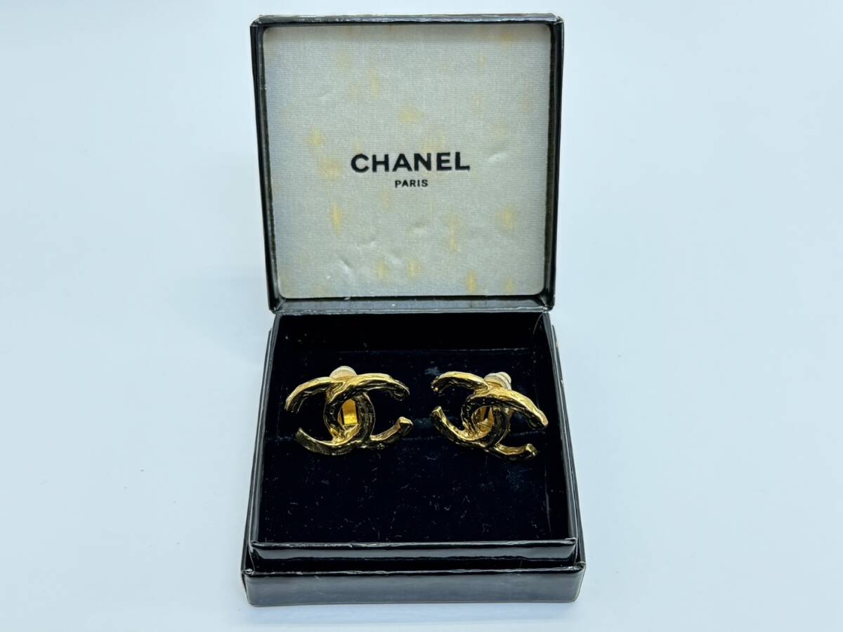 【KM193】CHANEL シャネル ヴィンテージ ココマーク イヤリング アクセサリー ジュエリー 定番 ゴールド 箱付き拍卖