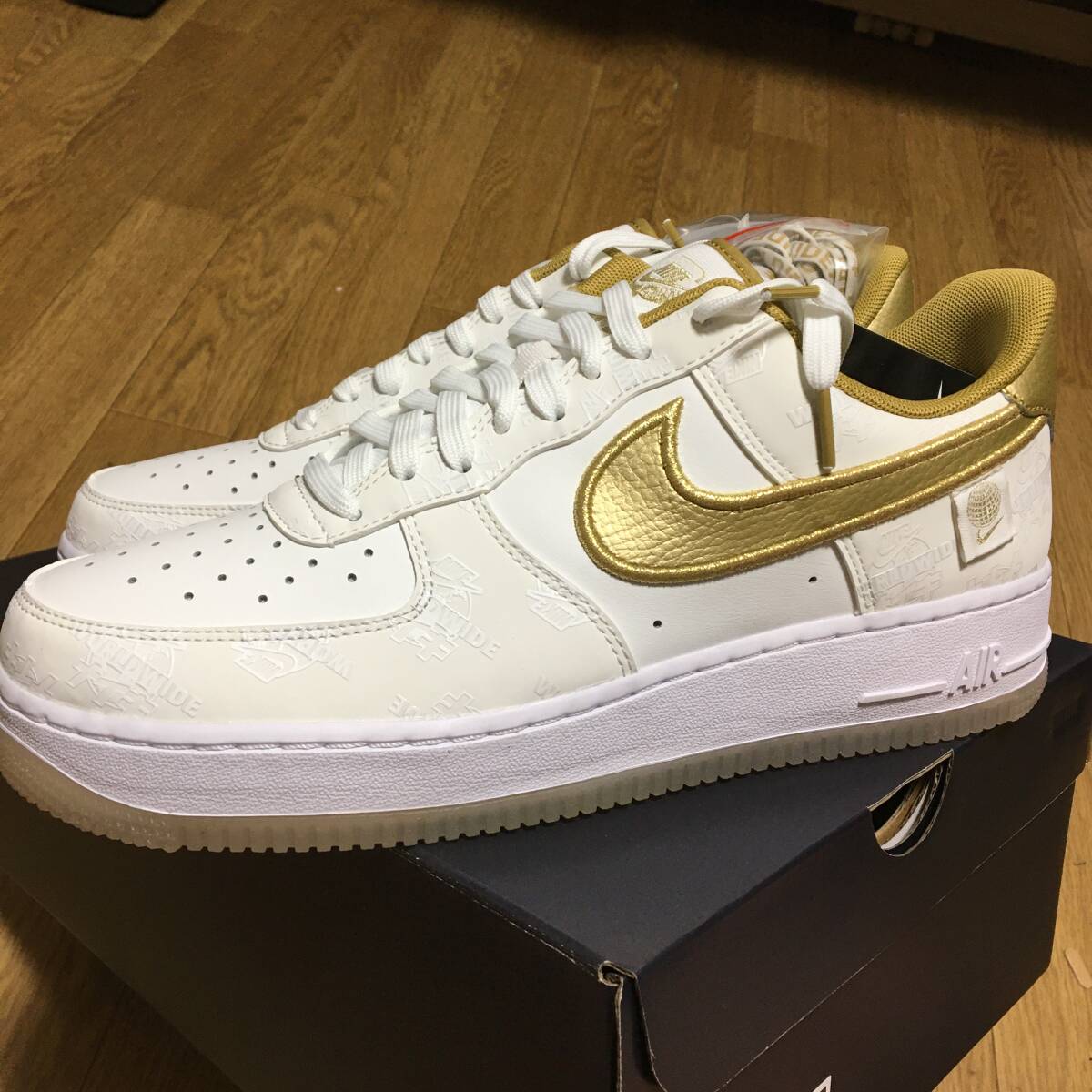 NIKE AIR FORCE 1 ‘07 LV8 World Wide KATAKANA White Gold ナイキ エア フォース カタカナ ホワイト ゴールド 白 金 AF1 DA1343-170拍卖