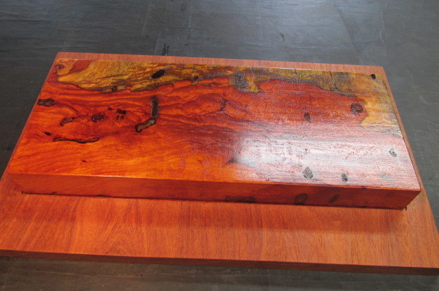 花梨ポリウレタン仕上げくり抜き飾り箱 硯箱拍卖