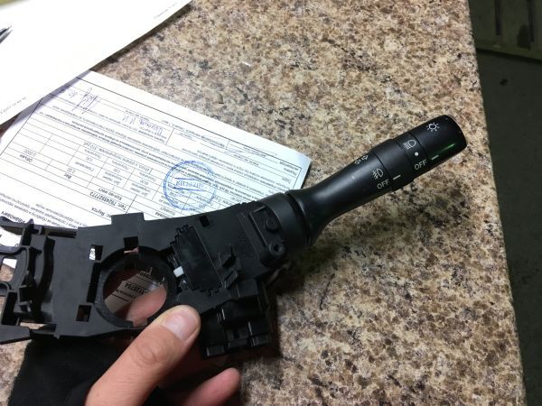 残りわずか!【未使用 トヨタ 純正】TOYOTA シエンタ P80系 ヘッドランプ デイマ スイッチ JDM拍卖