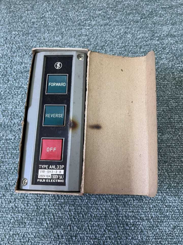 d698★富士電機 押しボタン開閉器 AHL33P★拍卖
