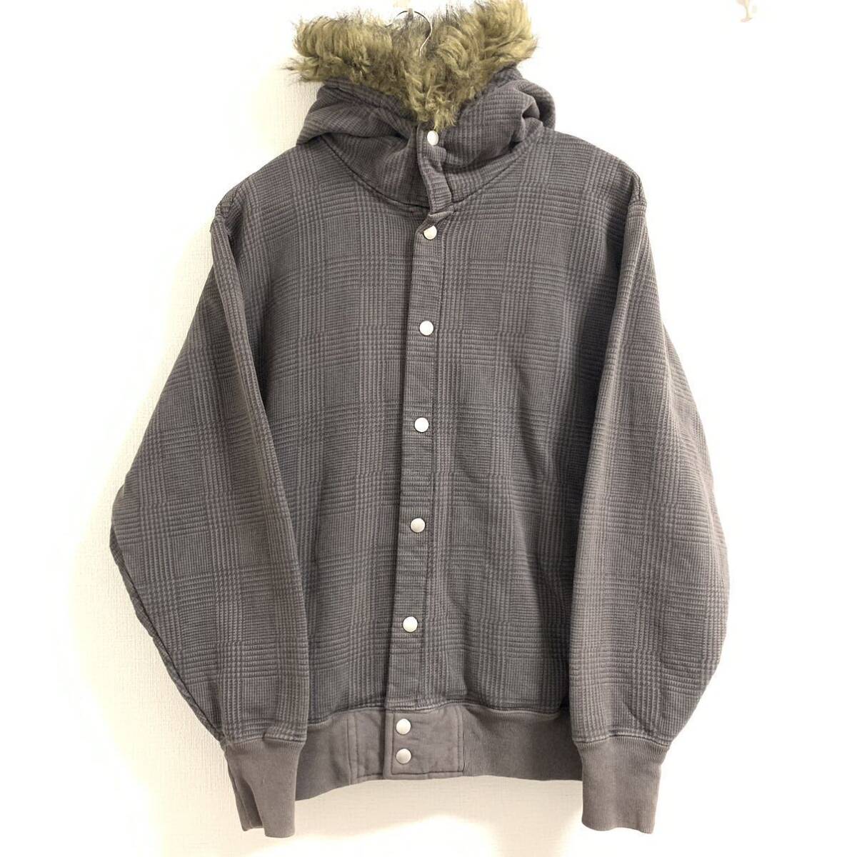 古着◎【two game】ツーゲーム ジャンパー ブルゾン パーカー チェック柄 ファー リブ トップス グレー系 メンズ サイズM /Y12748TT拍卖