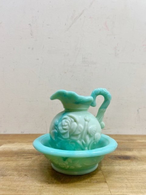 アメリカ ヴィンテージ avon ピッチャー バス用品 一輪挿し インテリア ミルクガラス ディスプレイ 店舗備品 アメリカン雑貨【B1240】拍卖