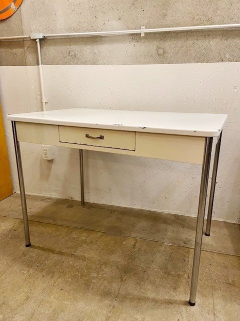 アメリカ ヴィンテージ テーブル 作業台 40’s 50’s デスク コンソール 飾り棚 キッチンテーブル 琺瑯 アメリカン 家具【B1989】拍卖