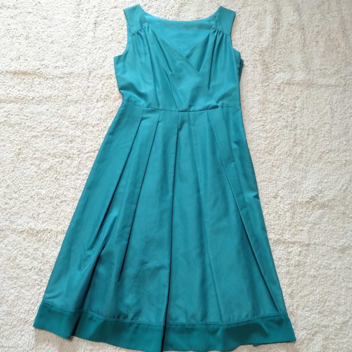 む323 ROPE サイズ9号 綿 絹 ドレス グリーン 膝丈 ワンピース ノースリーブ 洋服拍卖