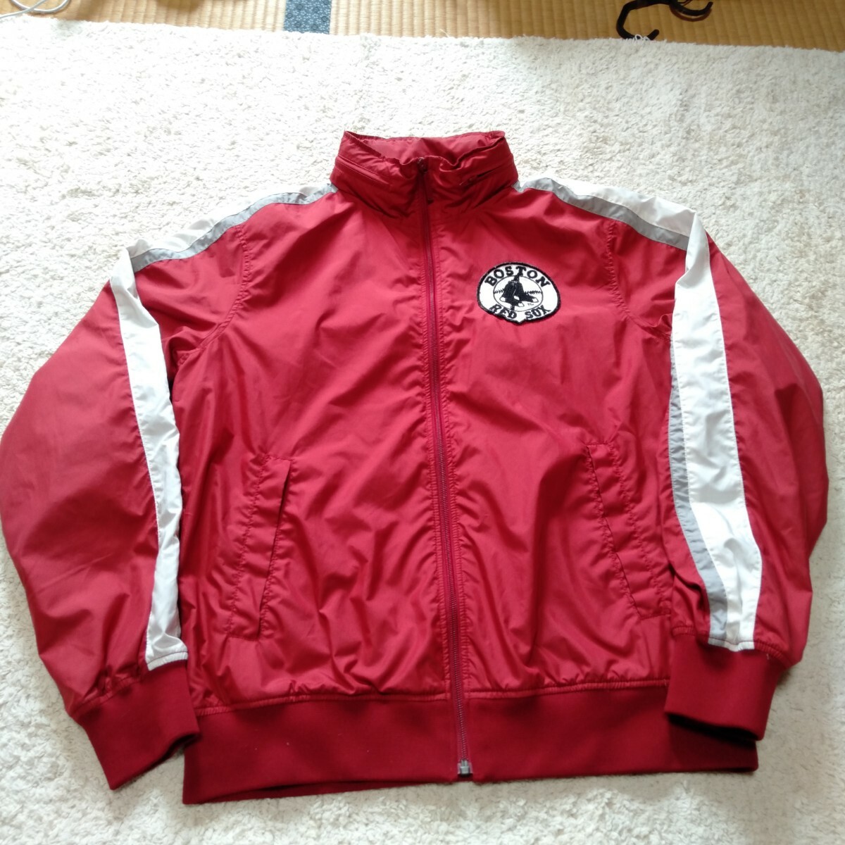 む330 レッドソックス ユニクロ サイズL ポリエステル ジャケット 赤 ブルゾン 洋服拍卖