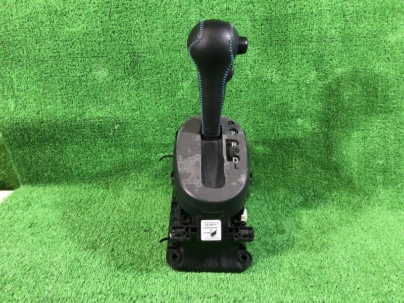 NISSAN ニッサン ノート H25年 純正 シフトレバー ギア E12 GEAR SHIFTER ID:2731拍卖