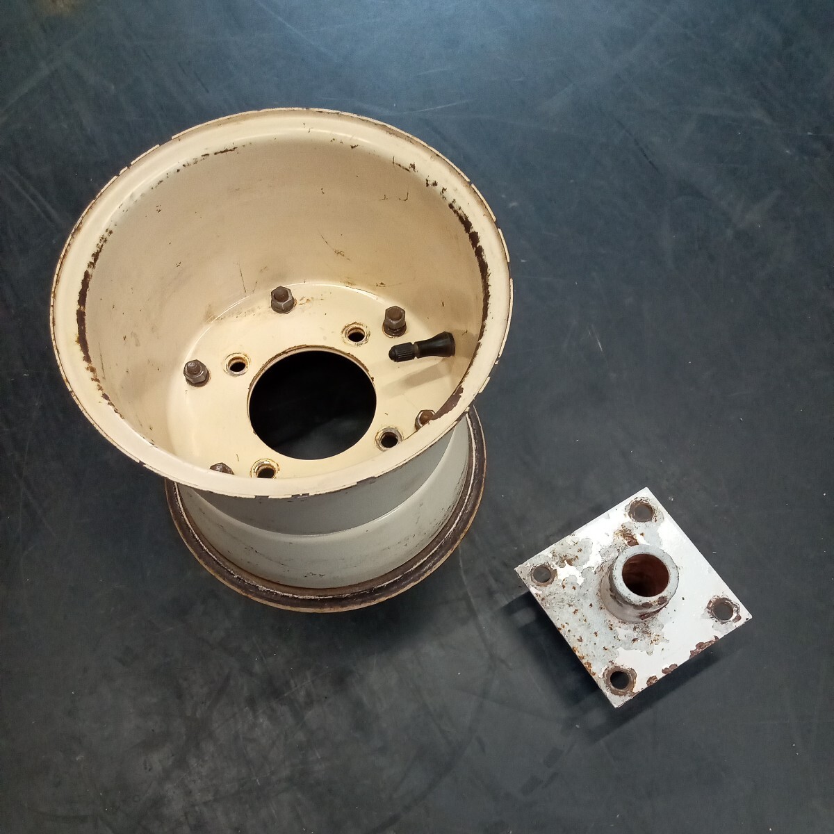 モンキー・ズーマ★スチール製ワイドホイール 8×7.5J-15 4H/PCD110 ・ハブ径80mmトラクター流用品 チューブレスホイール拍卖