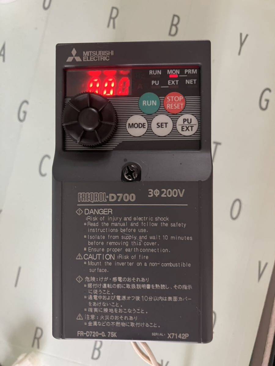 通電確認済 三菱電機 インバーター FR-D720-0.75K拍卖