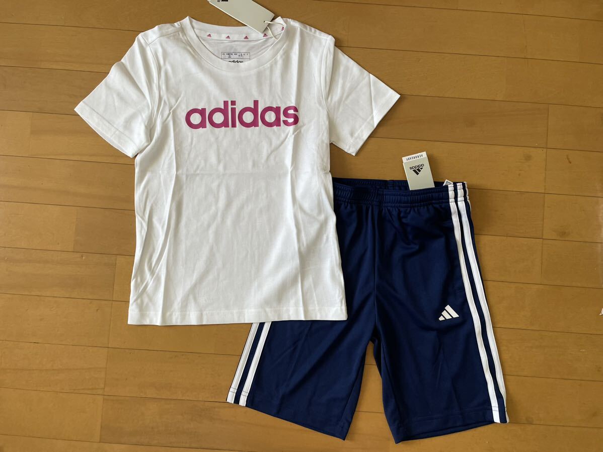 送料込み!! 新品 adidas アディダス 上140下130 快適!リニアロゴ半袖Tシャツ(白/ピンク)・スリーストライプパンツ(紺) 上下 即決拍卖