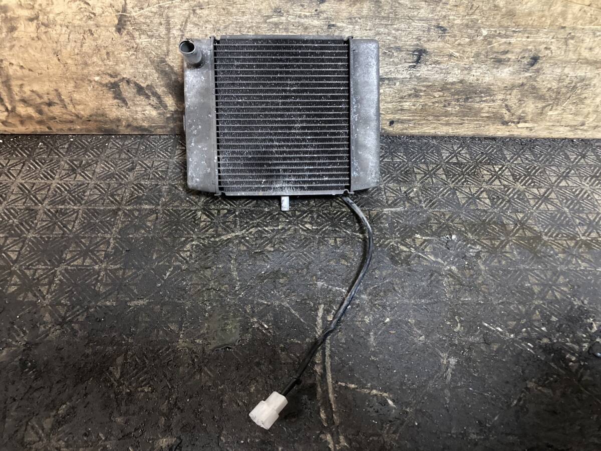 YAMAHA マジェスティ250 SG20J ラジエーター 神戸発 C116-30拍卖