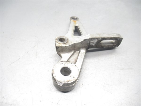 F1R6-0624 ヤマハ R1-Z 最終モデル リア ブレーキサポート キャリパーサポート 純正品 【3XC-042*** 1992年式 後期】拍卖