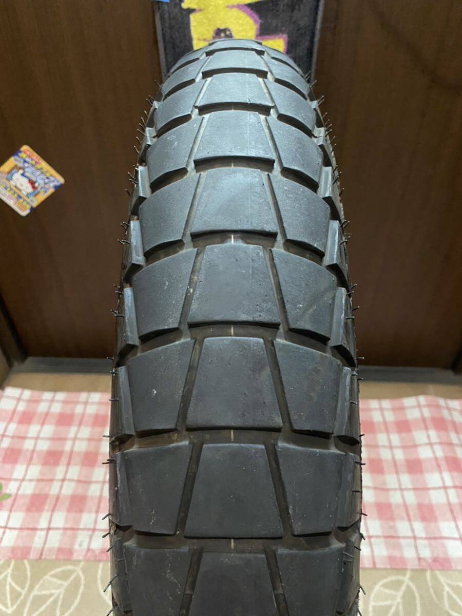中古MCタイヤ 2022年製造 BRIDGESTONE BATTLAX ADVENTURE TRIAL AT41 120/70R19 BRIDGESTONE ADVENTURE 120 70 19 1122 K5135拍卖