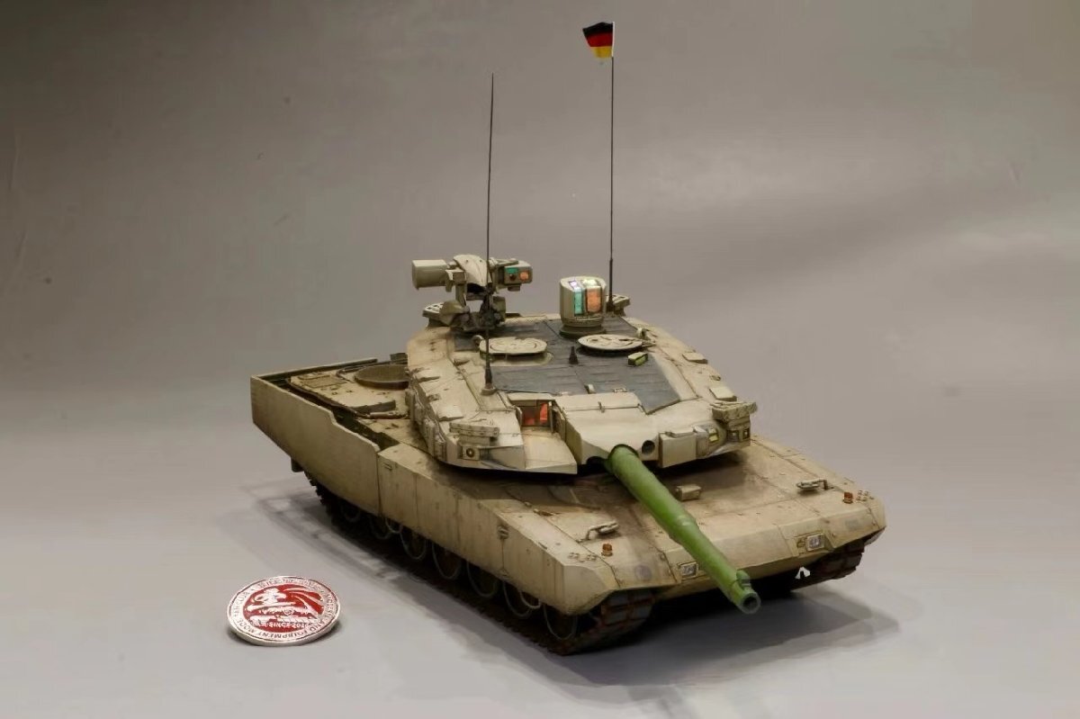1/35 TIGER MODEL ドイツ国防軍 レオパルト ⅡRⅡ主力戦車 組立塗装済完成品拍卖