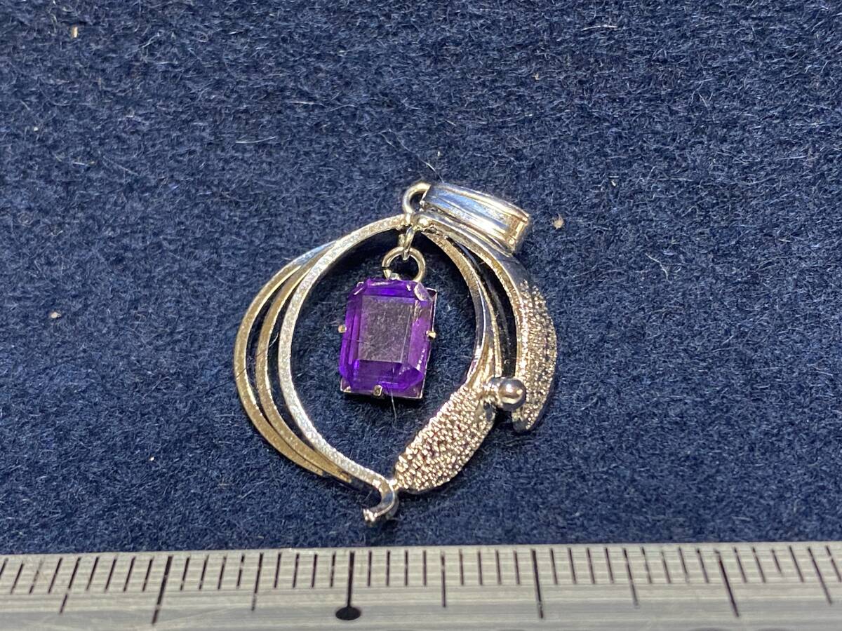 装飾品 宝飾品 ゆらゆら揺れて綺麗にキラキラ輝く天然石 ガーネット角型 ハート型 ペンダント トップ ネックレストップ チャーム 銀色 部品拍卖