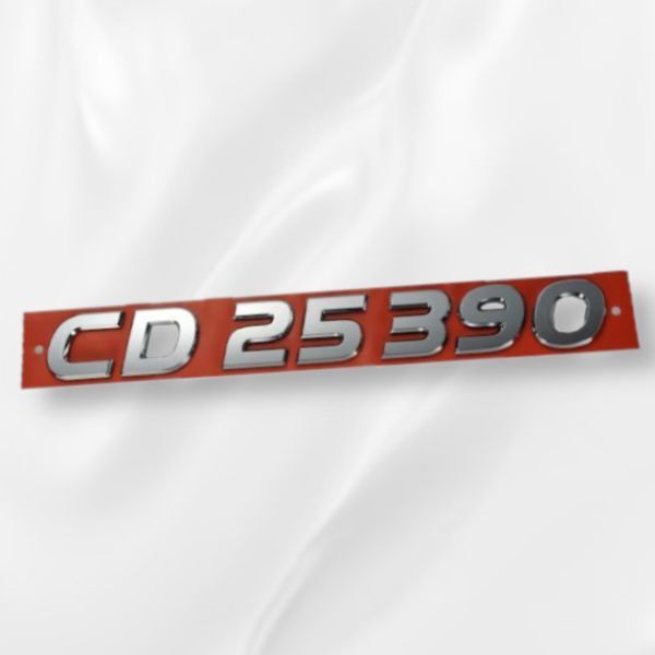 UDトラックス クオン 17クオン パーフェクトクオン ドア エンブレム CD25390 海外仕様 ドアエンブレム サイドバッジ 新品 未使用拍卖