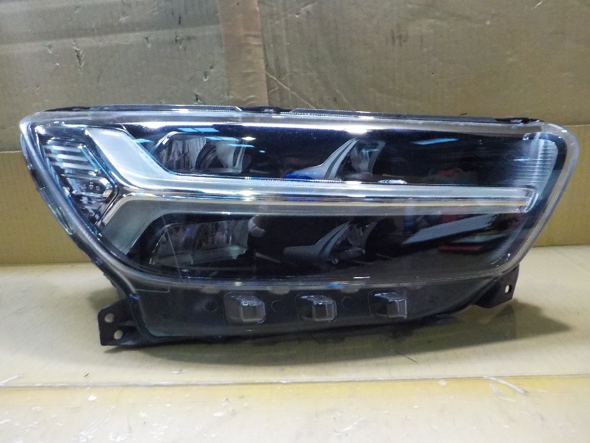 ♪ボルボ XC40 ヘッドライト 右 31655987拍卖