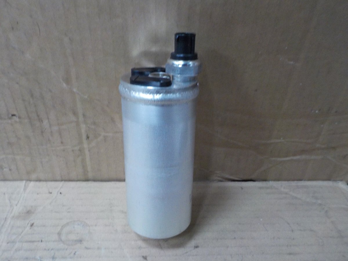 イスズ エルフ エアコンレシーバータンク 8-97366956-0未使用 2【送料込み】拍卖