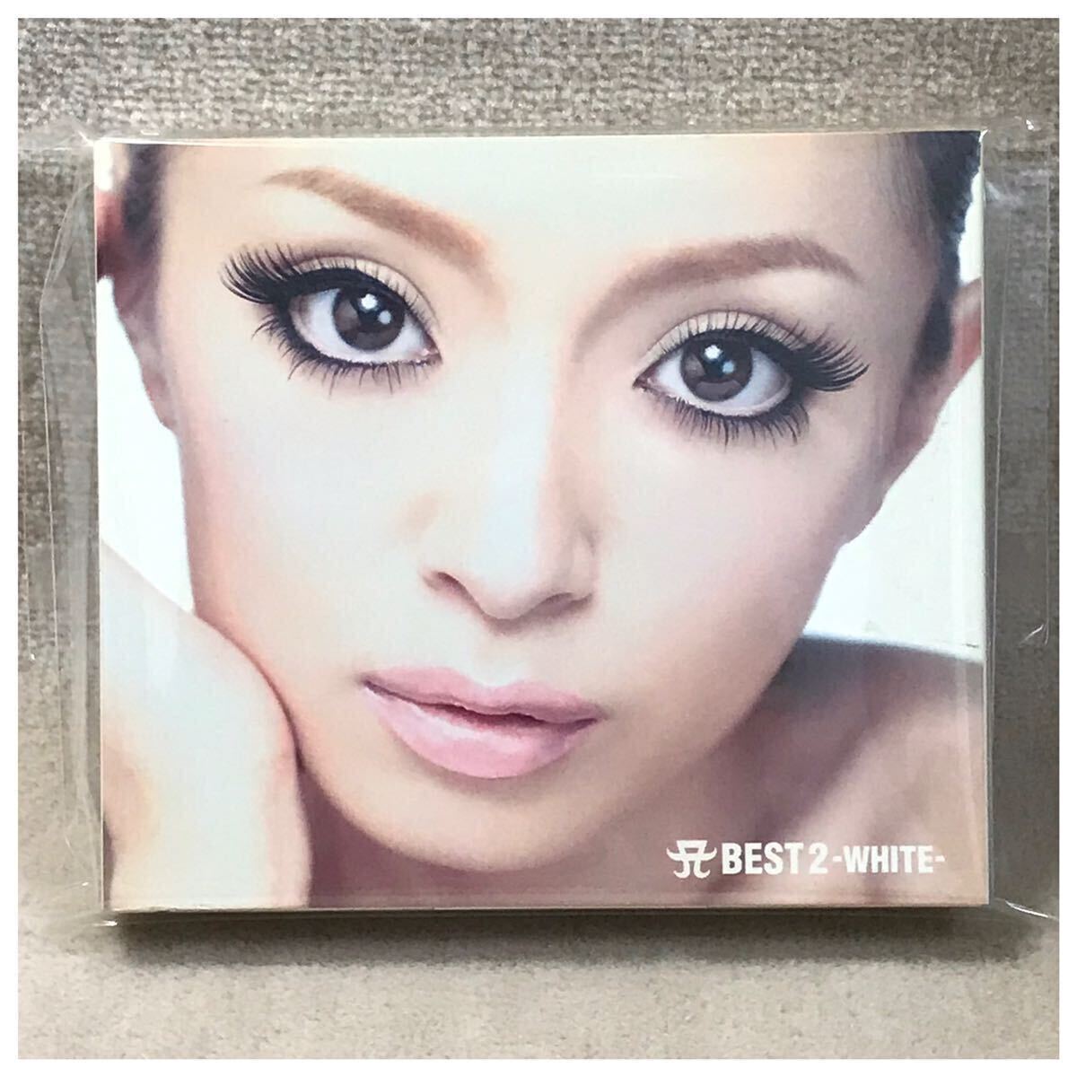 A BEST 2 -WHITE- / 浜崎あゆみ《スリーブケース・1CD/2DVD3枚組・ジャンク一部歌詞カード欠損》拍卖