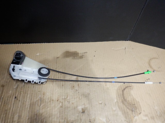 130系 ヴィッツ 純正 左リアドアロック 44715/HK拍卖