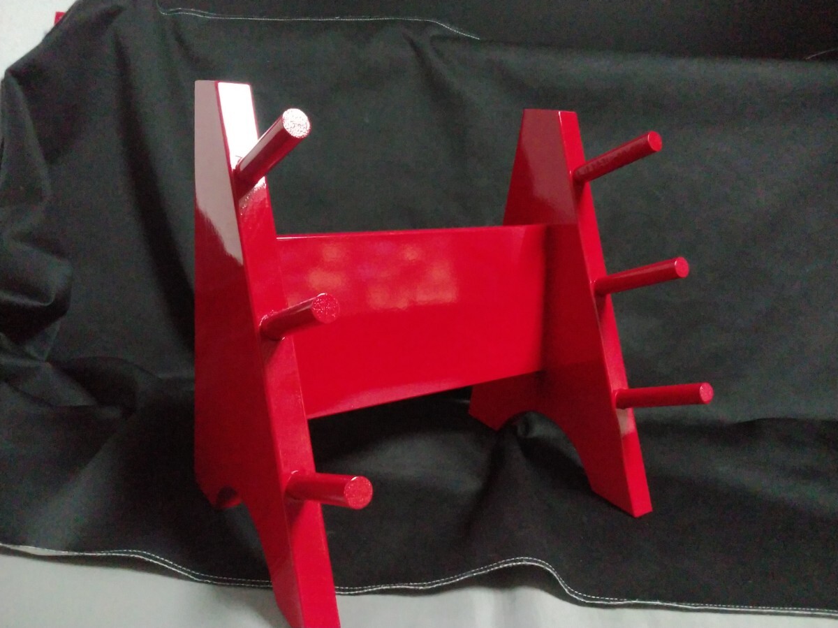 城山刃物製作所(堺業務用刃物メーカー直売)木製包丁掛 三本 赤ウレタン塗り仕上げ拍卖