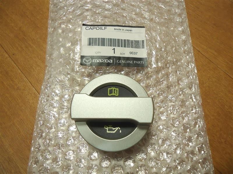 ●未使用 マツダ 純正 ND5RC ND5RE ND ロードスター 純正オプション オイルフィラーキャップ カバー 蓋 MAZDA Cover, end, plastic MX-5拍卖