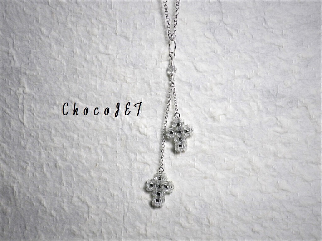 クリスタルクリアグリーン・チェコビーズのツイン・ダブル・クロスネックレス 緑透明拍卖