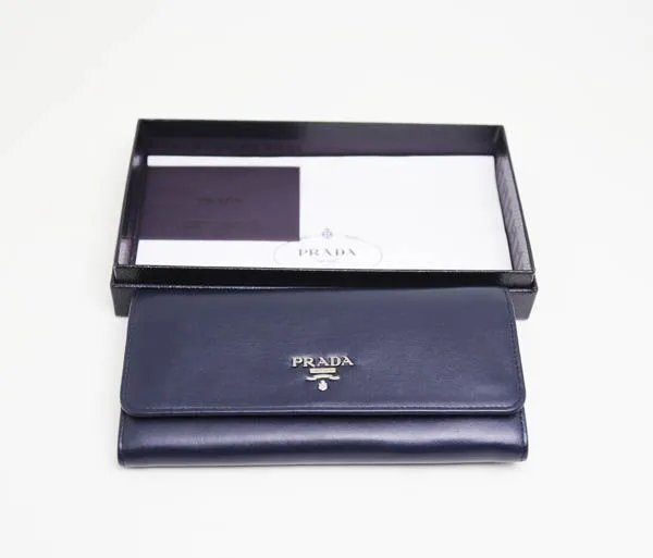 中古品 プラダ 長財布 ネイビ ブルー レザー 1MH132拍卖
