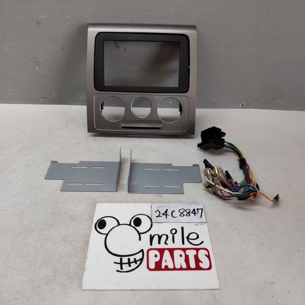 1TCAV ゴルフ トゥーラン 純正 オーディオパネル(ステー+枠+変換ハーネス付) 1A1-9-6/24C8847*同梱不可拍卖