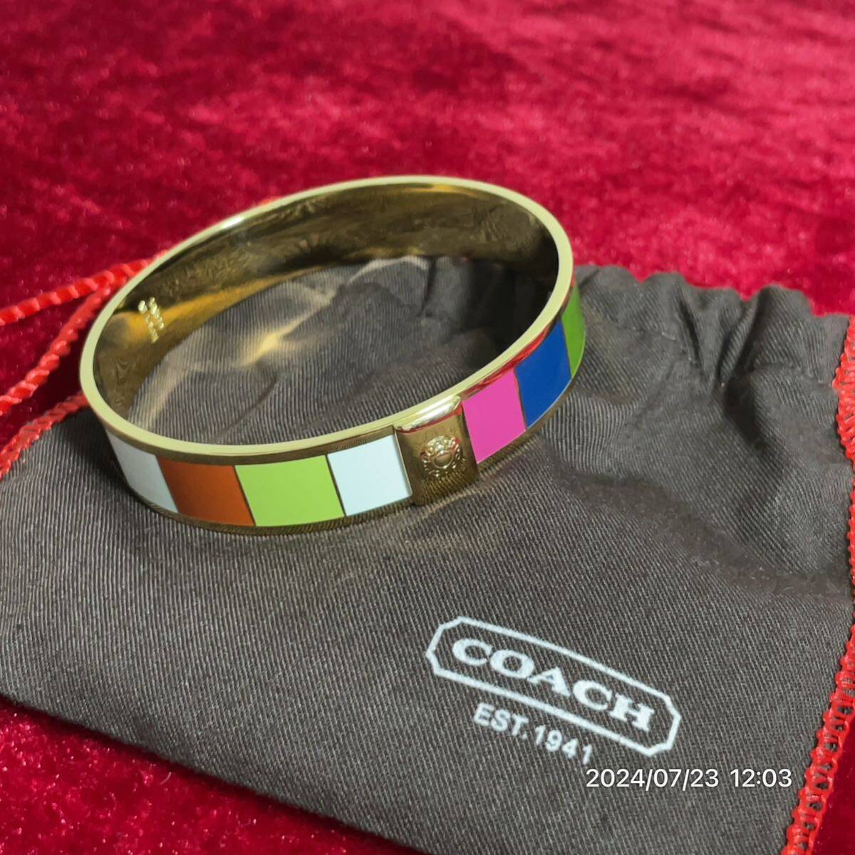 美品 COACH コーチ ゴールドボディ パステルカラー バングル ブレスレット アクセサリー拍卖