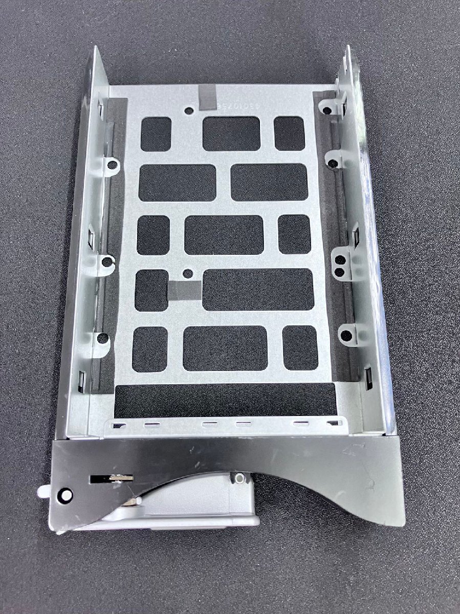 2YXS1930★中古品★Thecus NAS用HDDホルダーマウント/ HDDキャディ/マウンタ 3.5インチ4301075611 鍵とネジ無し拍卖