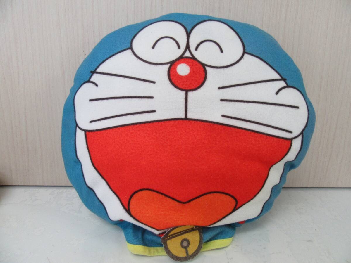 24【6-8】ぬいぐるみ ドラえもん パイパージャンボ どら焼き リバーシブルクッション 直径約35cm /羽毛立ち ほつれあり拍卖