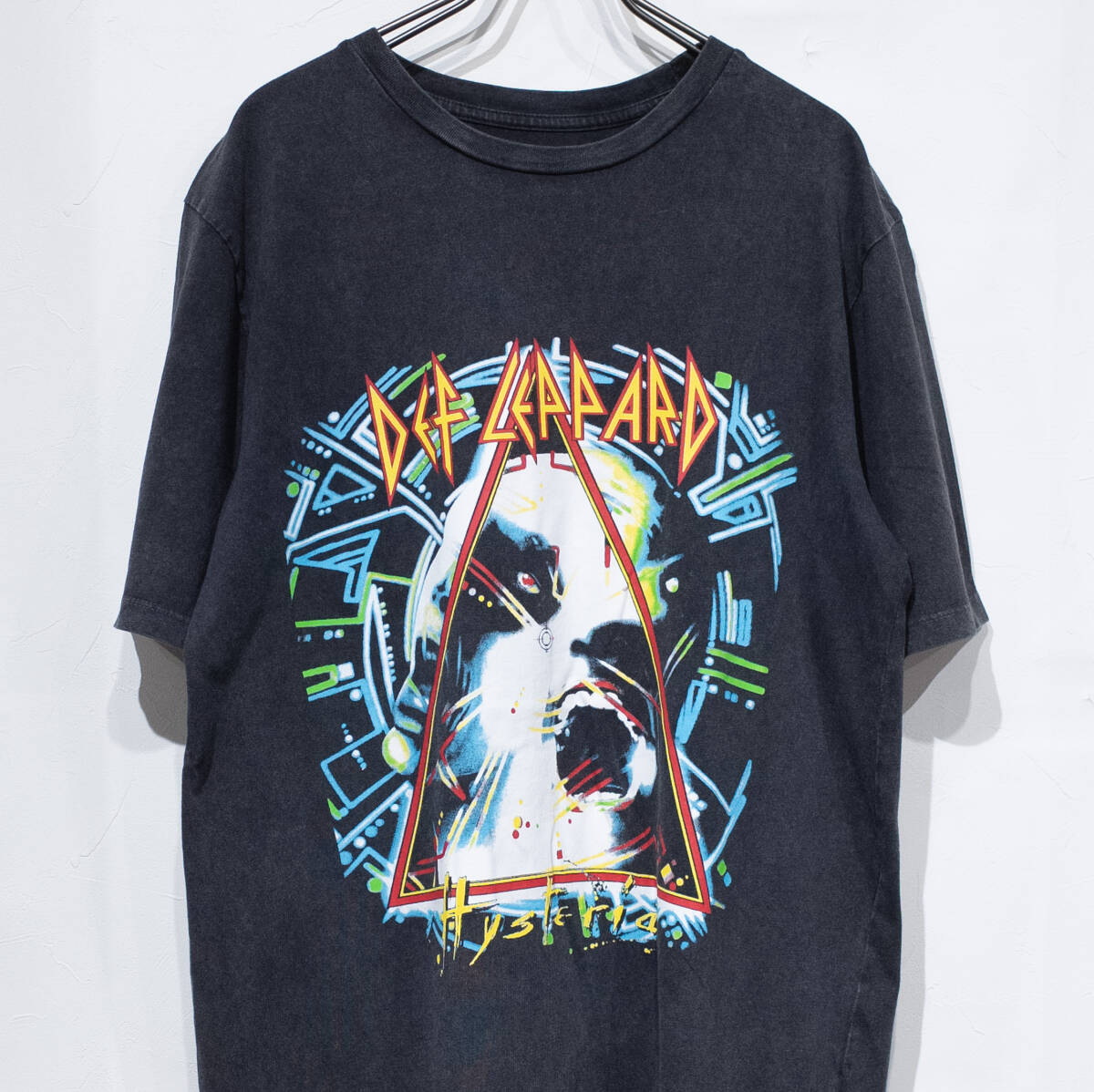 M / 公式 DEF LEPPARD デフ レパード HYSTERIA ヒステリア ツアー バンドTシャツ ロック 半袖 黒 フェードブラック プリント 裾ラウンド拍卖
