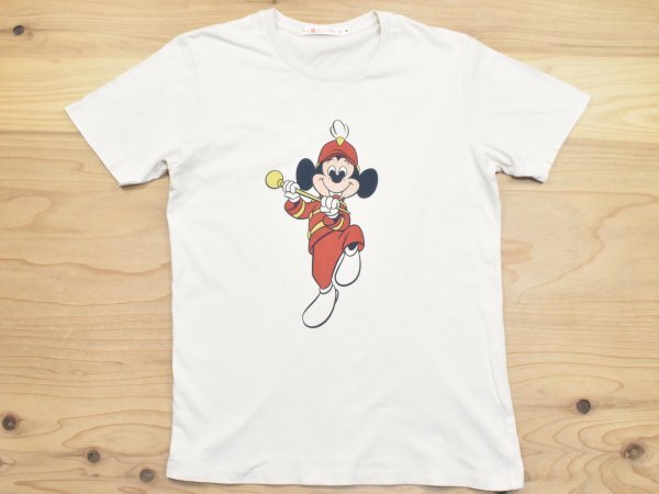 2000s ユニクロ Disney ミッキーマウス 鼓笛隊 Tシャツ sizeM ベージュ UNIQLO キャラクター ディズニー 2000年代 Y2K 古着拍卖