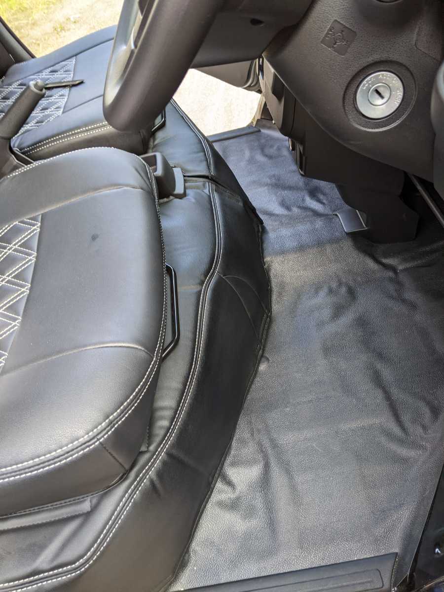 ダイハツ ハイゼットDX専用S321V S331Vフロントリアセットマジックテープ付 2分割でエンジンメンテも可能PVCレザーキルティングシルバー拍卖